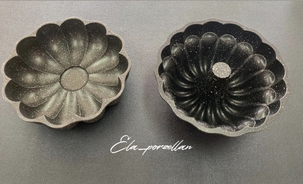 ACTION: Baking tins 'Papatya' and 'Rüya' black granite coated D26xH6cm (Item No. 2659)