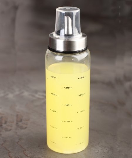 Oil/vinegar bottle 300ml borosilicate glass with lid (Item No.2682)