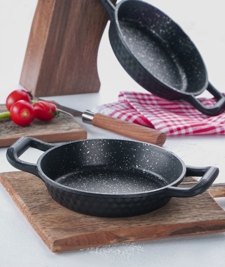 Egg pan with 2 handles black D20cm Diamante (article no. 4251)